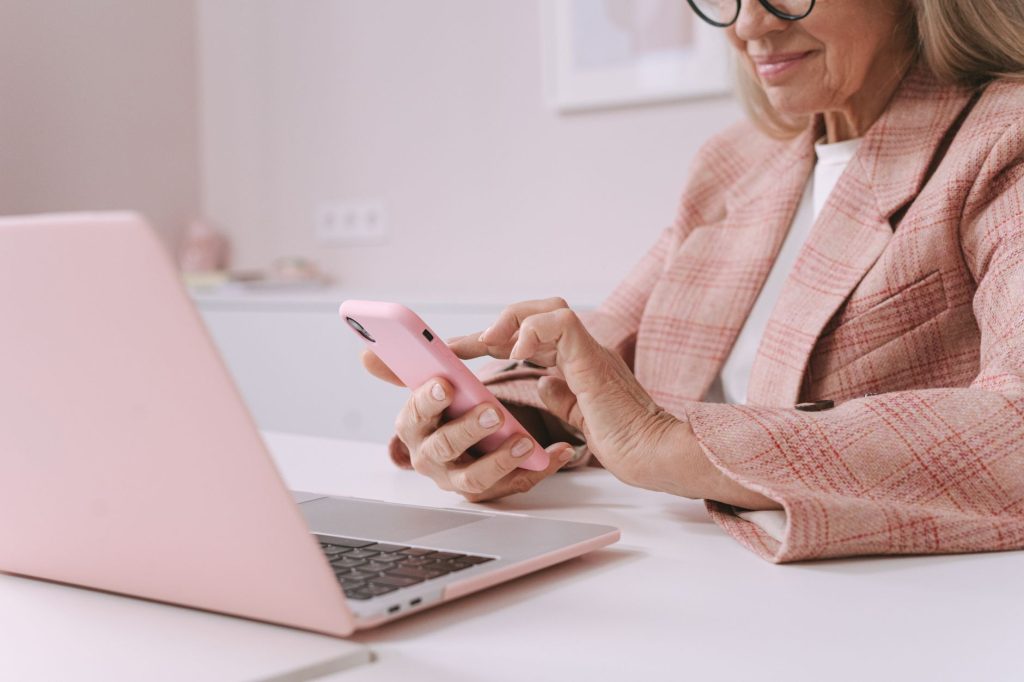 Recommended Tools & Services — Top 10 Essential Tools and Services Every Solo Sen