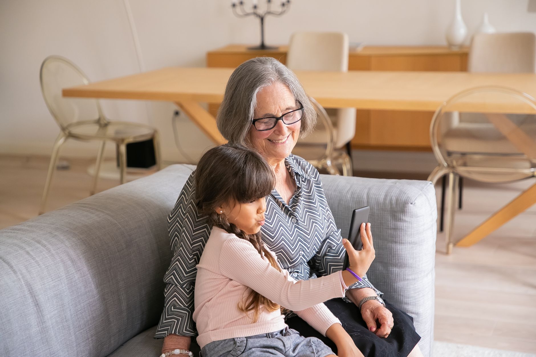 Smartphone Basics for Seniors: A Step-by-Step Guide to Staying Connected