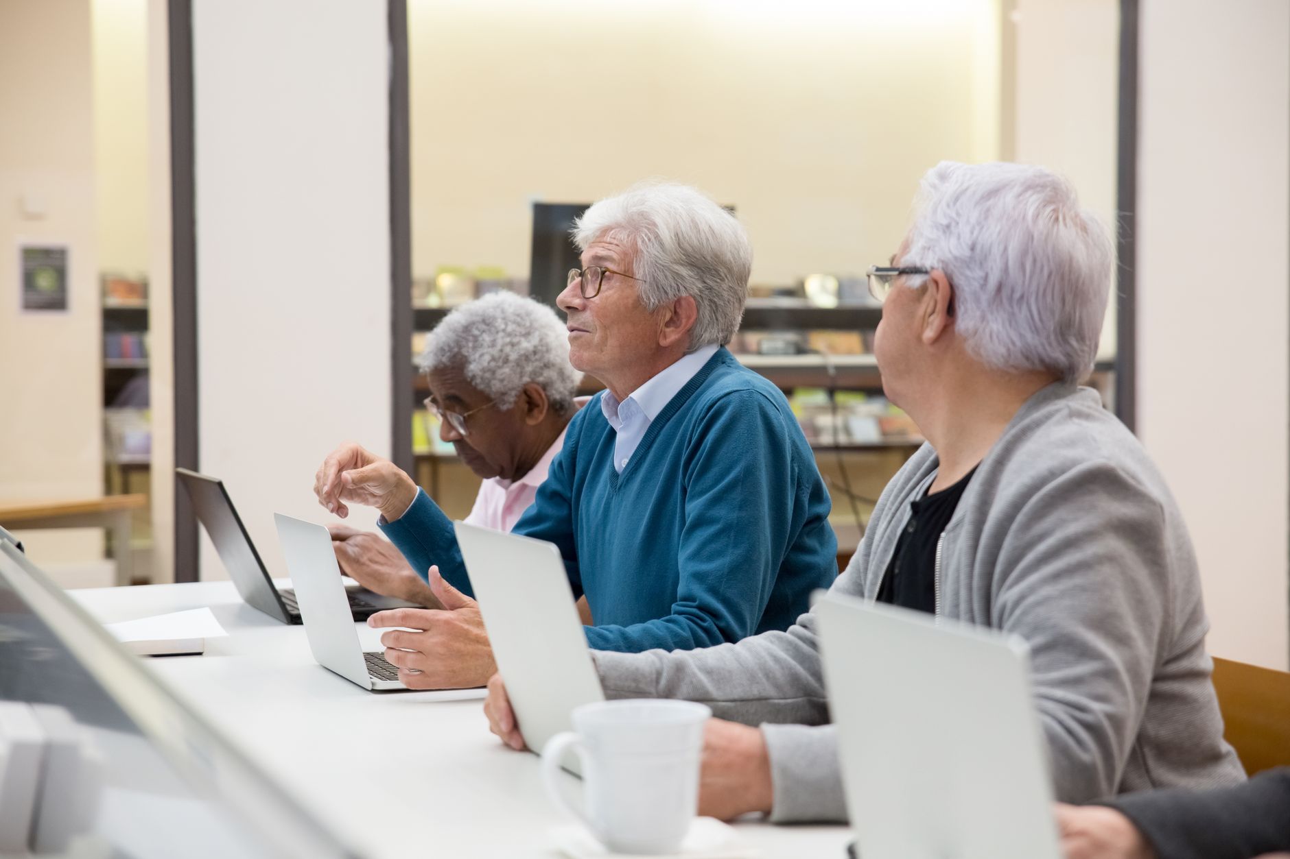 How to Make Friends as a Senior Citizen: Practical Ways to Build Connection